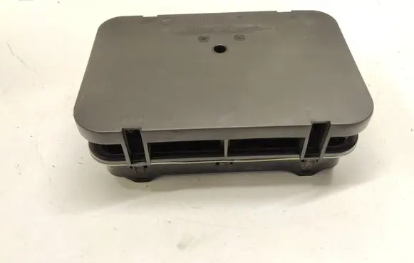BMW 5 GT F07 Quarter panel pressure vent 9122453 64229122453 64228377280