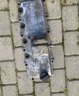 Nissan Patrol Y61 Rocker cam cover 