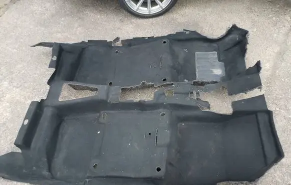 Nissan Leaf I (ZE0) Interior carpet 749023NL2B 7E06036026