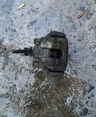 Volvo V70 Rear brake caliper