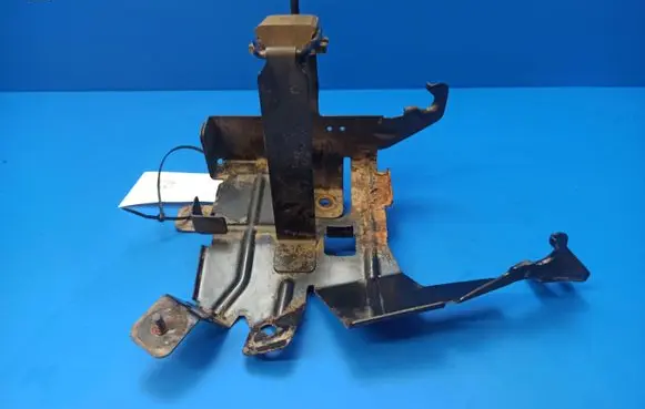 Battery bracket