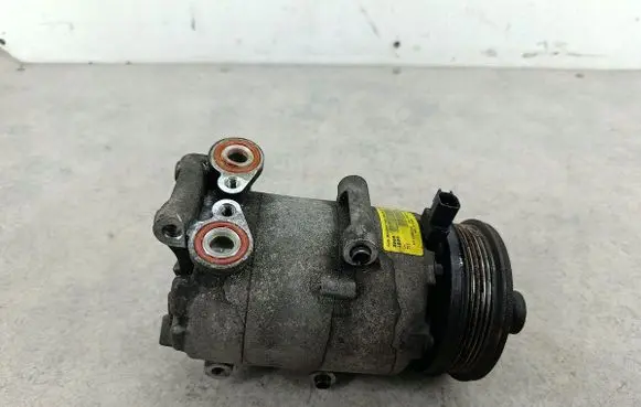 Ford Focus Air conditioning (A/C) compressor (pump) 3M5H19D629PH