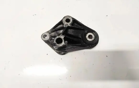 Ford Focus Engine mounting bracket av616p093na av61-6p093-na