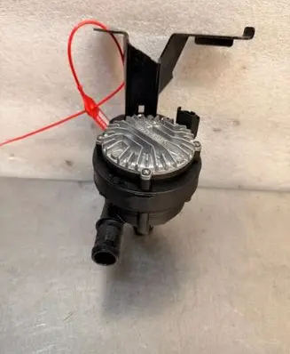 Renault Master IV Electric auxiliary coolant/water pump 