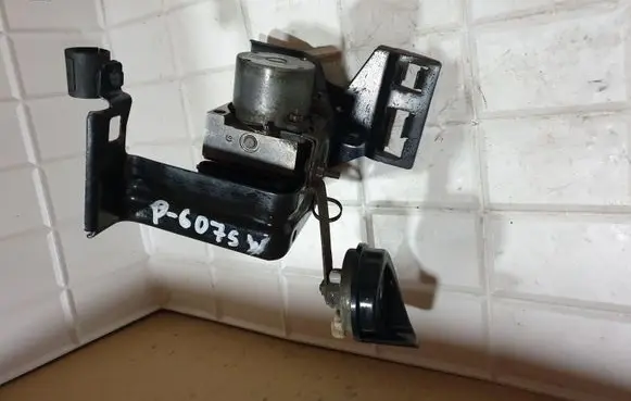 Peugeot 607 ABS Pump 9651873780 87A1D43220960
