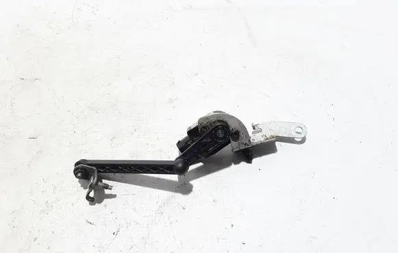 Volvo XC40 Rear air suspension level height sensor 32221477