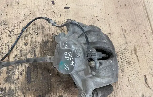 Mercedes-Benz E W211 Front brake caliper
