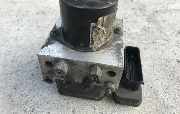 Opel Insignia A ABS Pump 22757649