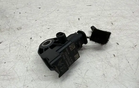Peugeot 3008 II Airbag deployment crash/impact sensor 9810452480