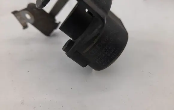 Rear air suspension level height sensor