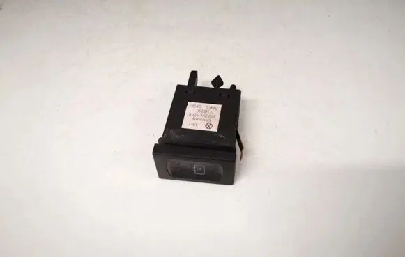 Volkswagen PASSAT B5 Windscreen/window heater switch 3b0959621c