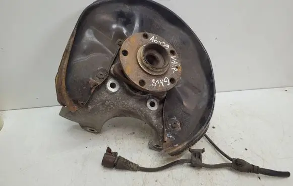 Rear wheel hub