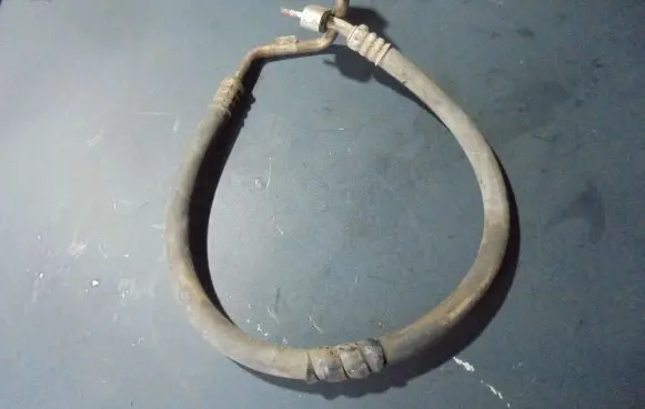 Maserati Quattroporte Air conditioning (A/C) pipe/hose