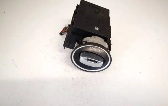 Volkswagen PASSAT CC Ignition lock 3c0905843r