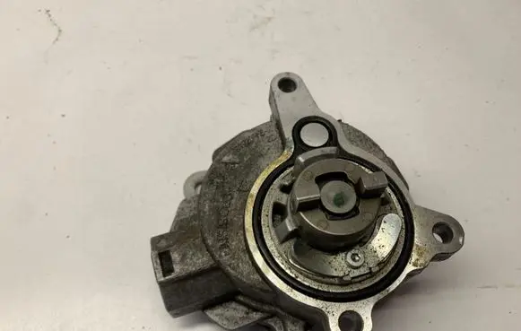 Ford Mustang VI Vacuum pump BB5E2A451BD