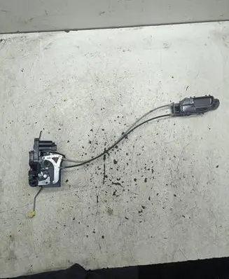 SsangYong Rodius Front door lock