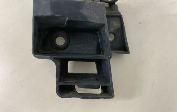 Volkswagen Golf VI Rear bumper mounting bracket 5K6807393A