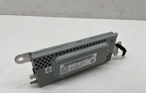Tesla Model 3 Other control units/modules 107975500D