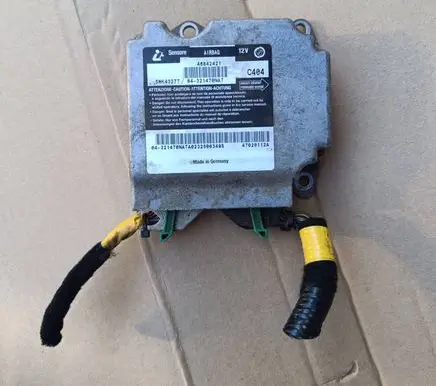Alfa Romeo 147 Airbag control unit/module 46842421 47020112A 5WK43277