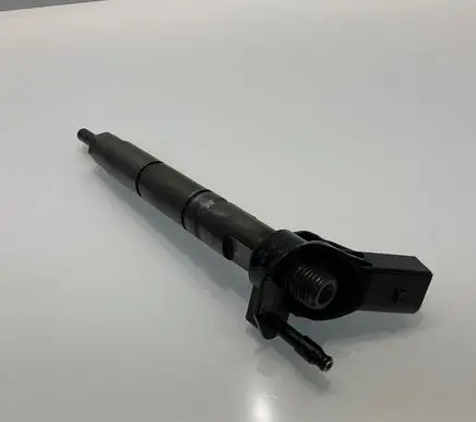 Mercedes-Benz E W211 Fuel injector A6420701387 6420701387