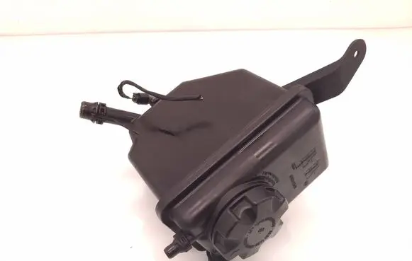 BMW 5 E60 E61 Coolant expansion tank/reservoir 7521189 10617211