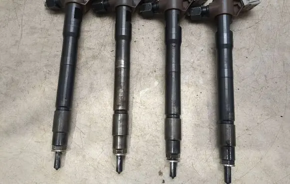 Mazda 6 Fuel injectors set Sh0113h50 09R16595