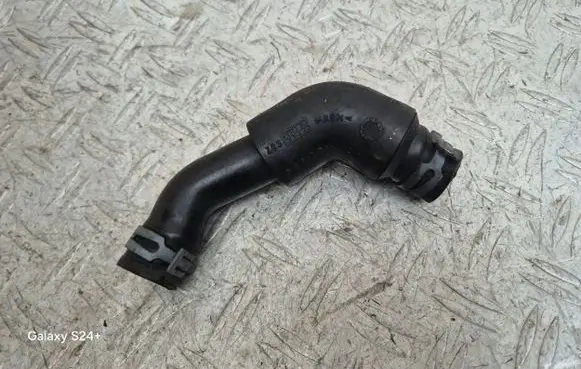 Mercedes-Benz A W169 Breather hose/pipe A6400101282