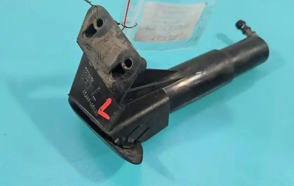Toyota Avensis T270 Headlight washer spray nozzle 8520805030 IMPRK1574876