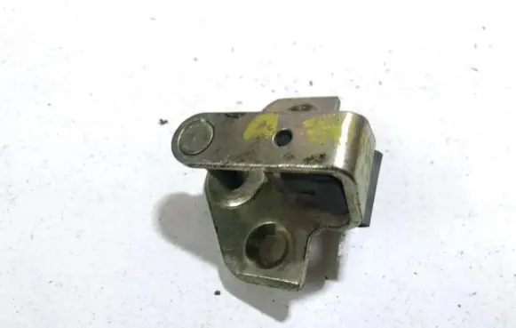 Ford Mondeo MK II Front door lock loop/hook striker 96bgf21982ab 96bg-f21982-ab