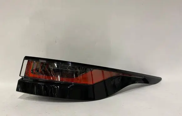 Land Rover Evoque II Rear/tail lights FR26830204 K8D213404CD