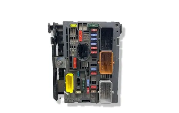 Peugeot Partner BSM Control unit 9807028880