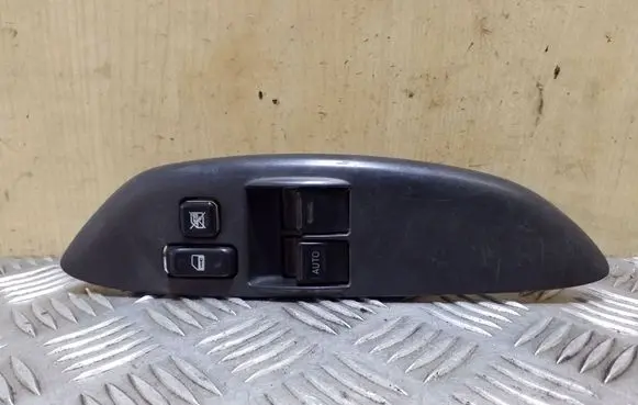 Toyota Yaris Electric window control switch