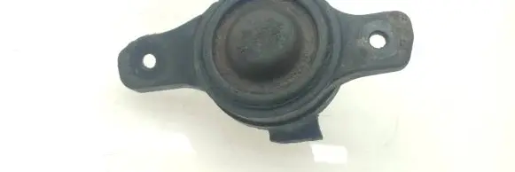 Subaru Legacy Engine mount bracket