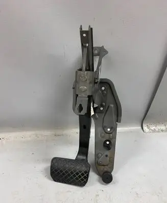 Volkswagen Transporter - Caravelle T6 Brake pedal 7E1723057D