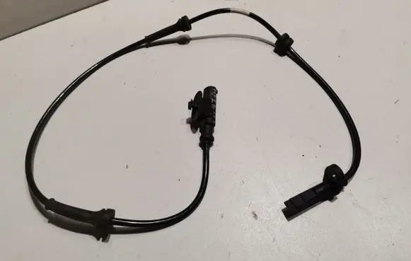 Maserati Ghibli ABS brake wheel speed sensor 670037273