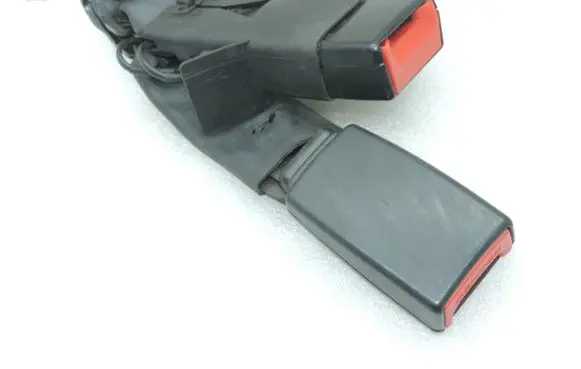Toyota Avensis T270 Rear seatbelt buckle