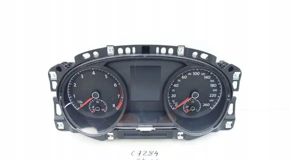 Volkswagen Golf VII Speedometer (instrument cluster) 5G1920750D