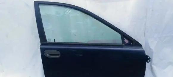 Volvo S40, V40 Front door melyna