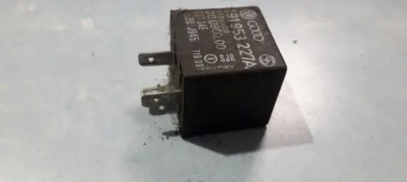 Volkswagen Golf III Other relay 191953227A