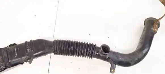 Nissan Sunny Air intake hose/pipe