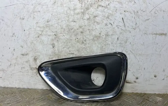 Jeep Grand Cherokee Front fog light trim/grill