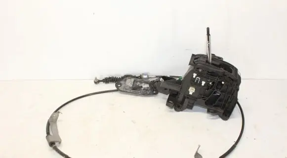 Toyota C-HR I Gear selector 75G591
