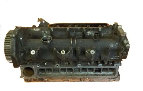 Iveco Massif Engine head 502295000 KOMPLETNA