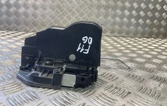 BMW 5 F10 F11 Rear door lock 7202148