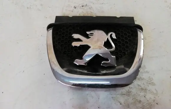 Peugeot 308 Manufacturer badge logo/emblem 9680505177