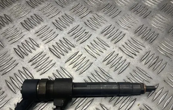 Citroen C5 Fuel injector 9637277980