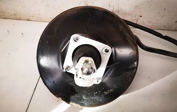 Opel Corsa E Brake booster 39078520 0204j00550