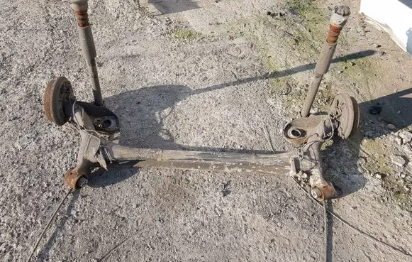 Skoda Fabia Mk3 (NJ) Rear axle beam with reductor 