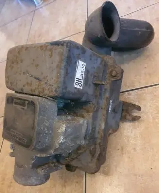 Mazda 323 Mass air flow meter 1971002740