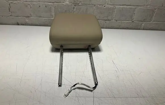 BMW 3 E92 E93 Front seat headrest 724863702